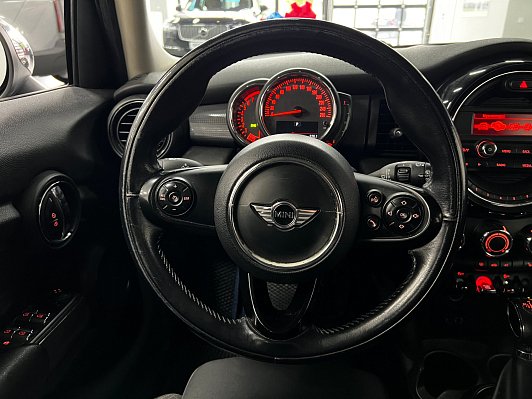 Mini Hatch Cooper, 2018 года, пробег 176005 км