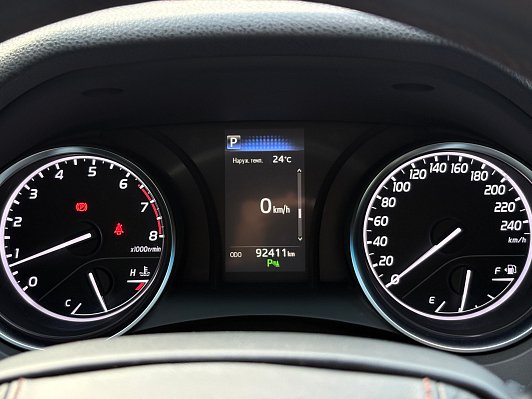 Toyota Camry Элеганс Safety, 2019 года, пробег 92410 км