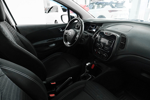 Renault Kaptur Life, 2017 года, пробег 167000 км