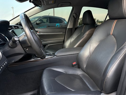 Toyota Camry Элеганс Safety, 2019 года, пробег 92410 км