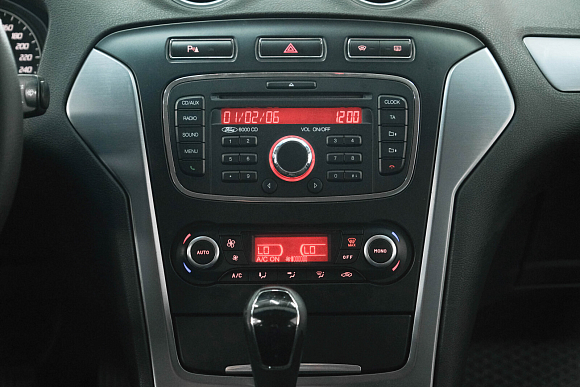 Ford Mondeo Trend, 2013 года, пробег 221194 км