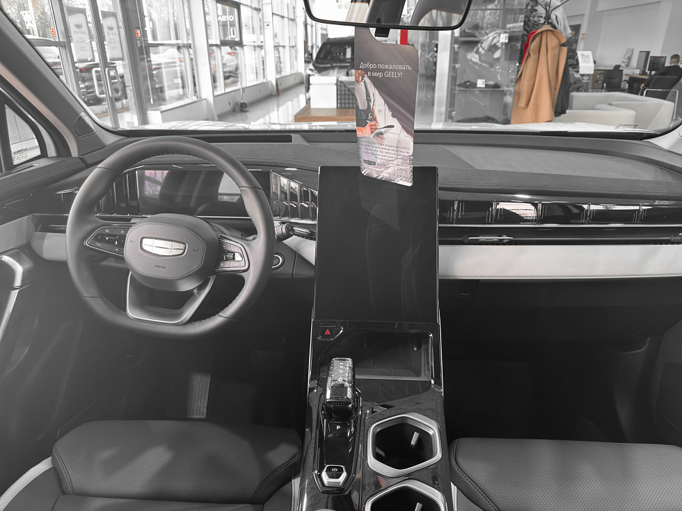 Geely Atlas Спорт, белый