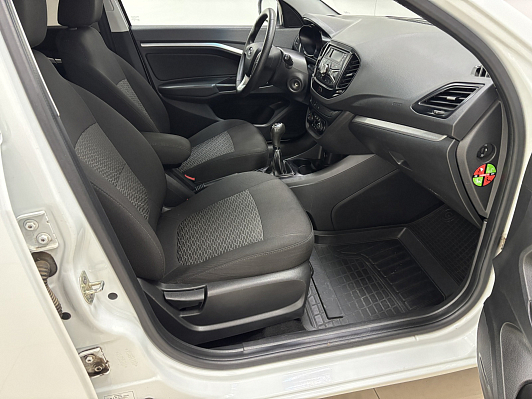 Lada (ВАЗ) Vesta Comfort, 2018 года, пробег 111186 км