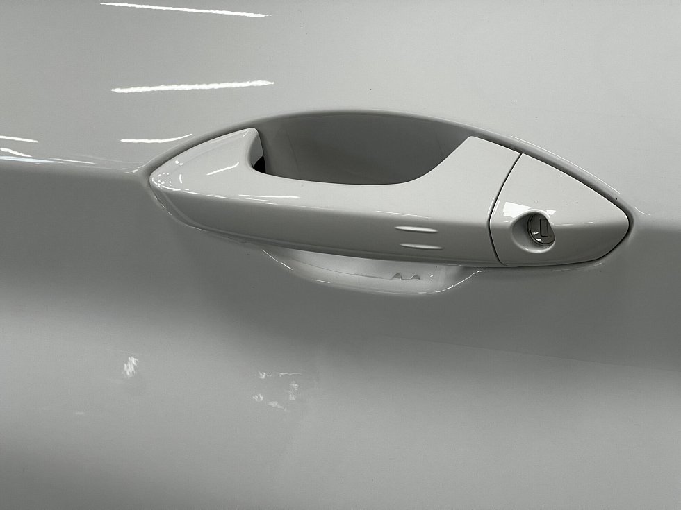 Geely Coolray Luxury, белый