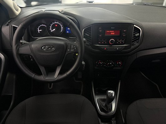 Lada (ВАЗ) XRAY Comfort, 2018 года, пробег 103000 км