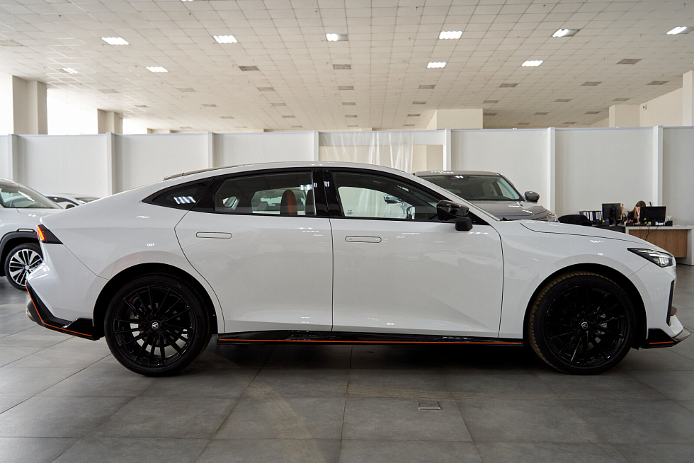 Changan UNI-V Техно, белый