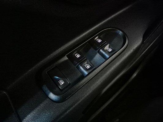Lada (ВАЗ) XRAY Comfort, 2017 года, пробег 143590 км