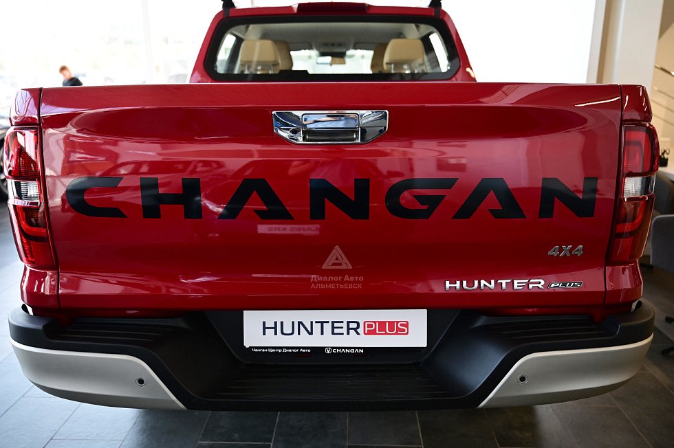 Changan Hunter Plus Люкс, красный