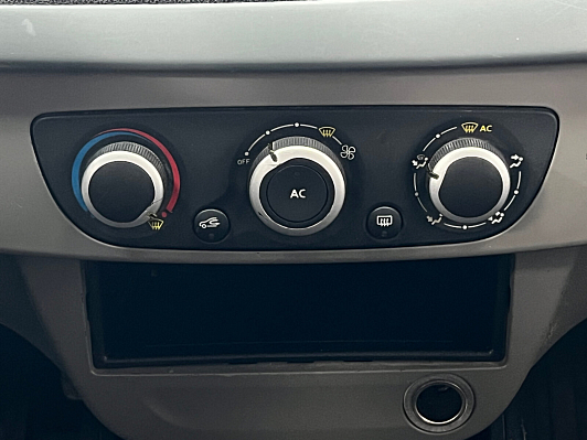 Renault Fluence, 2012 года, пробег 228000 км