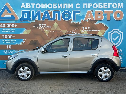 Renault Sandero, 2014 года, пробег 125000 км