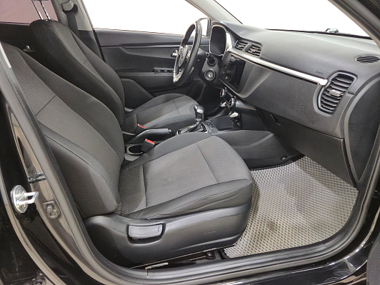 Kia Rio Luxe, 2021 года, пробег 77528 км