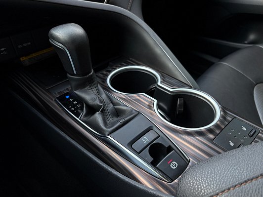 Toyota Camry Элеганс Safety, 2019 года, пробег 92410 км