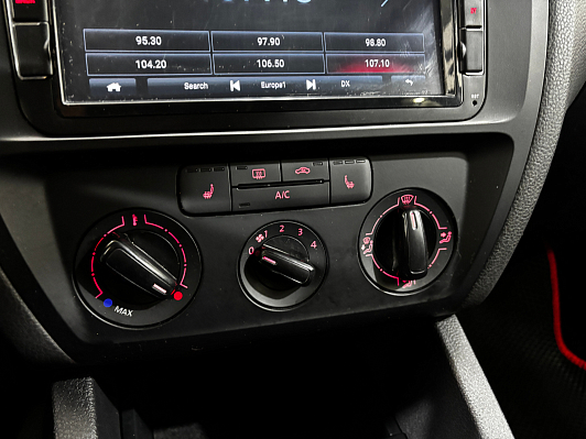 Volkswagen Jetta, 2015 года, пробег 106837 км