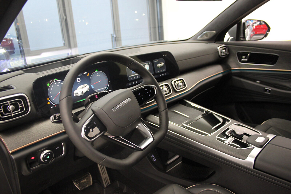 Jaecoo J8 Престиж +, серебряный