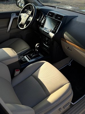 Toyota Land Cruiser Prado Люкс Safety (7 мест), 2021 года, пробег 143591 км