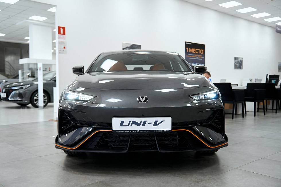 Changan UNI-V Спорт, серый