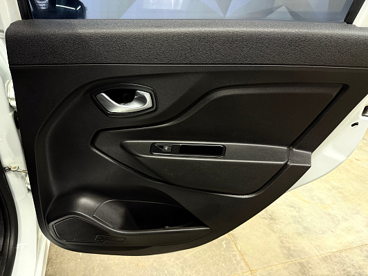 Lada (ВАЗ) XRAY Exclusive (2018), 2017 года, пробег 179484 км