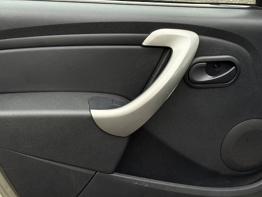 Renault Sandero Специальная серия, 2014 года, пробег 214000 км