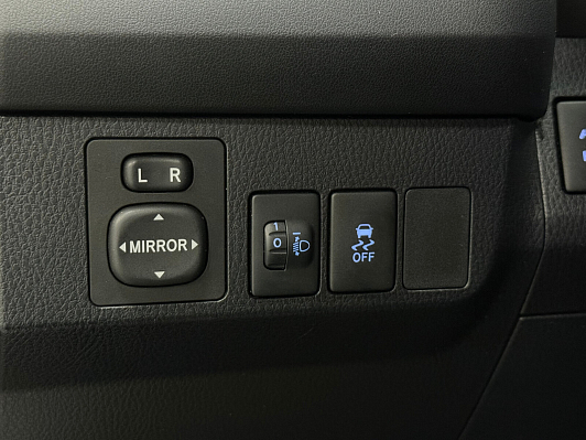 Toyota RAV4, 2013 года, пробег 121000 км