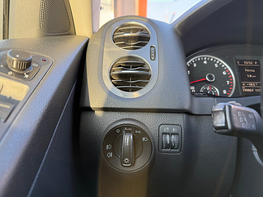 Volkswagen Tiguan Adventure, 2014 года, пробег 199846 км