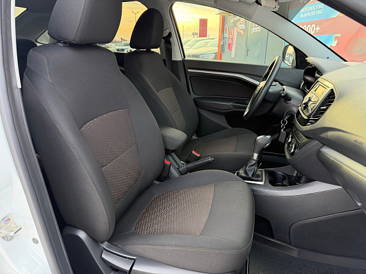 Lada (ВАЗ) Vesta Luxe, 2019 года, пробег 83000 км