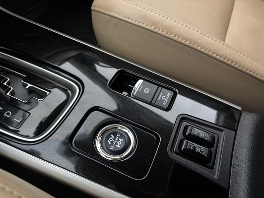 Mitsubishi Outlander Ultimate, 2020 года, пробег 157436 км