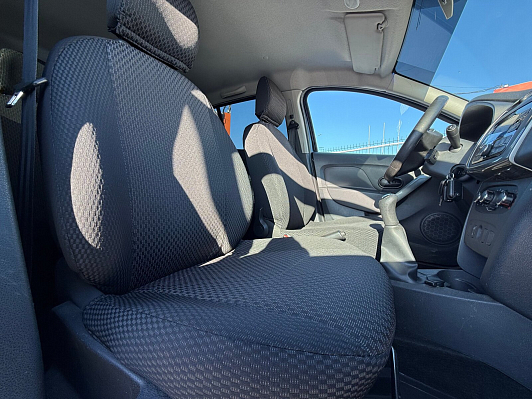 Renault Sandero Stepway Drive, 2019 года, пробег 120100 км