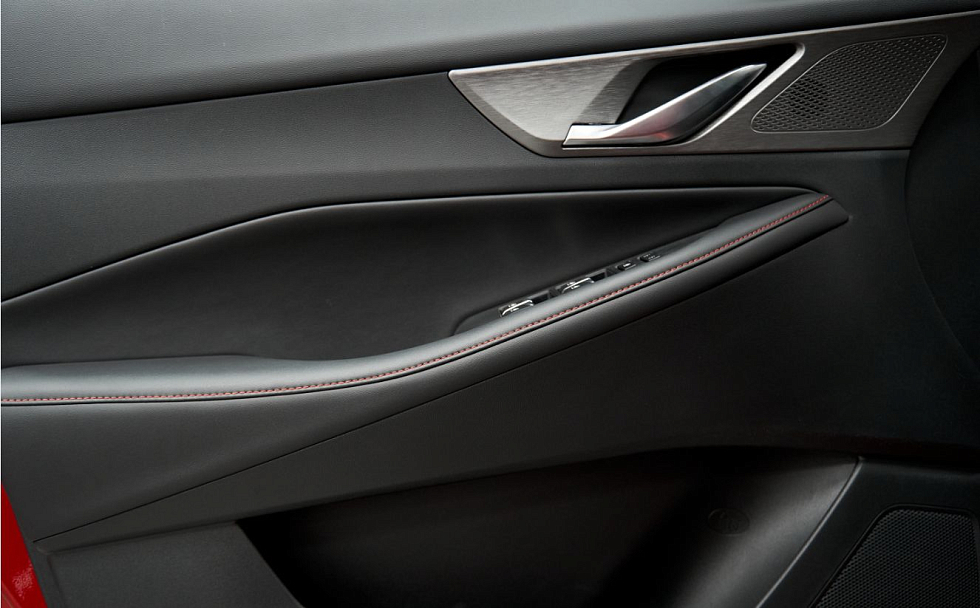 Omoda C7 Актив, серебряный