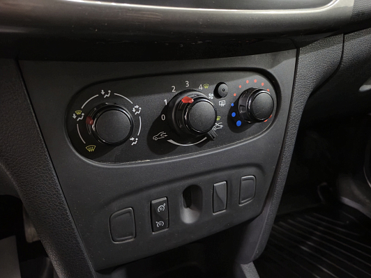 Renault Sandero Life, 2018 года, пробег 126166 км