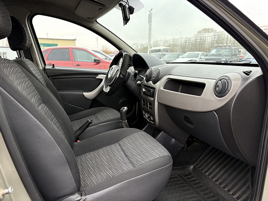 Renault Sandero Специальная серия, 2014 года, пробег 214000 км