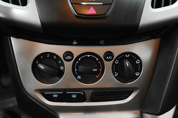 Ford Focus, 2013 года, пробег 194715 км