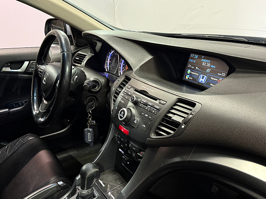 Honda Accord, 2011 года, пробег 170000 км