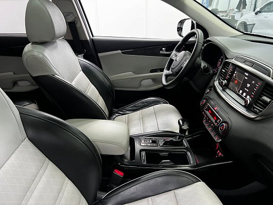 Kia Sorento Лига Европы, 2018 года, пробег 152000 км