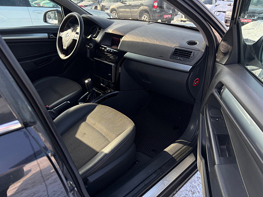 Opel Astra, 2011 года, пробег 190861 км