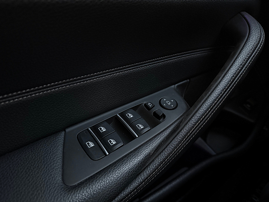 BMW 5 серии 520d Sport Line, 2018 года, пробег 129871 км