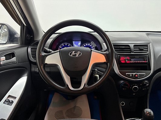Hyundai Solaris Active, 2012 года, пробег 245089 км