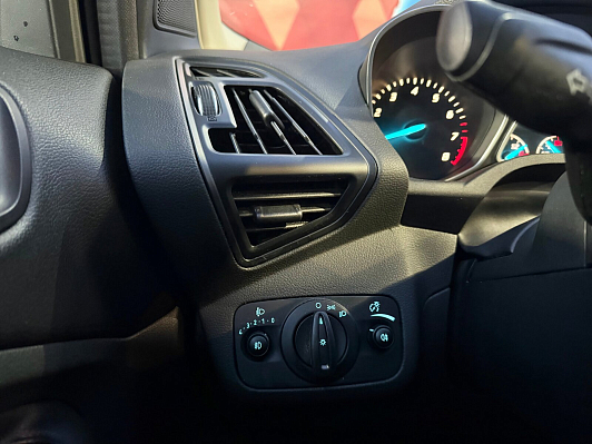 Ford Kuga Trend Plus, 2014 года, пробег 157000 км