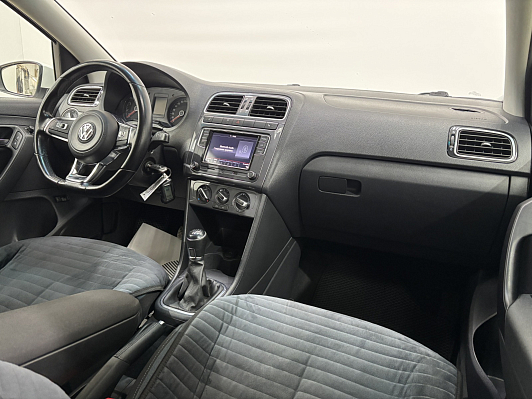 Volkswagen Polo Comfortline, 2019 года, пробег 116455 км