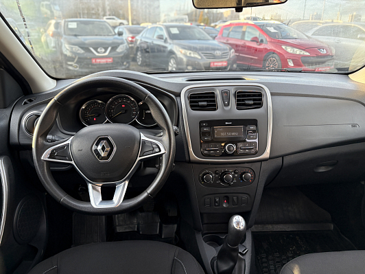 Renault Sandero Stepway Life, 2019 года, пробег 128784 км