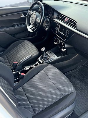 Kia Rio Luxe, 2017 года, пробег 103900 км