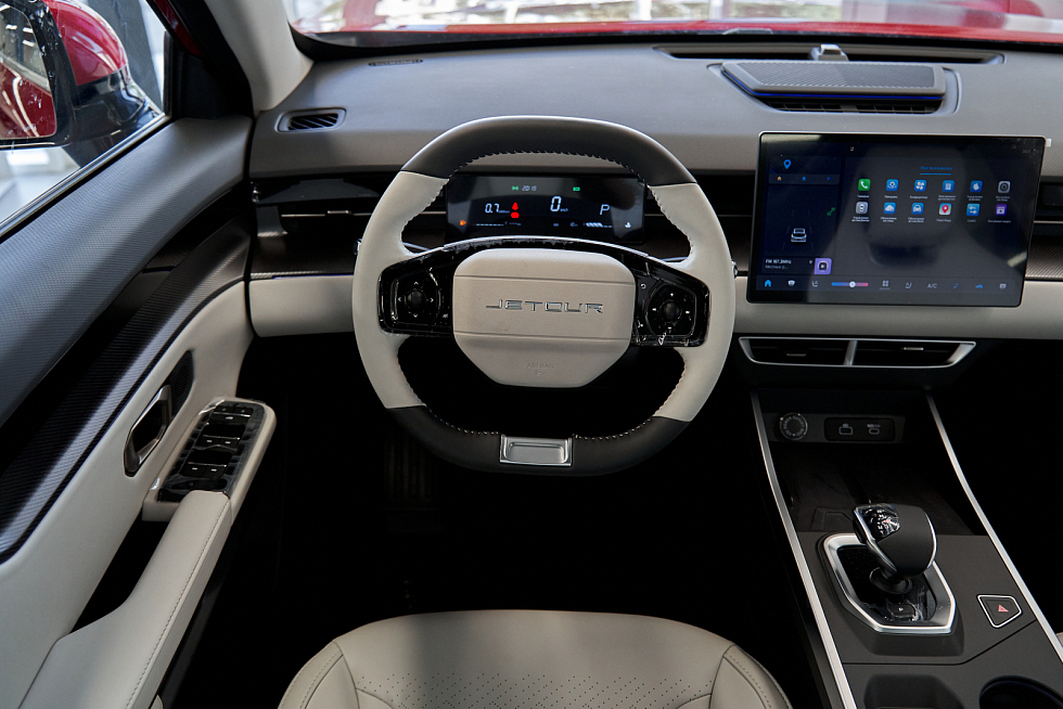 Jetour Dashing Luxury, красный