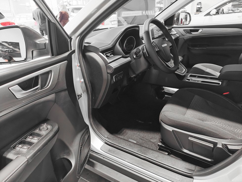 Haval M6 Оптимум, серый