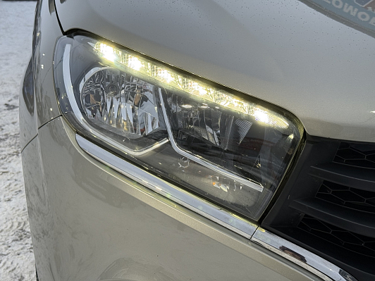 Lada (ВАЗ) XRAY Comfort, 2018 года, пробег 111865 км