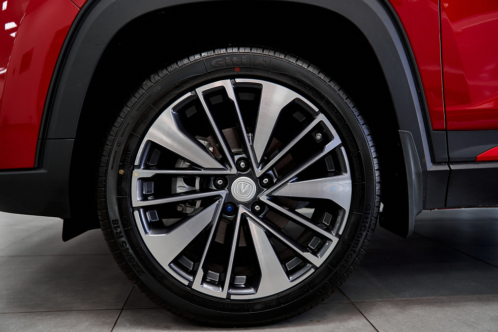 Changan CS35 Plus Комфорт, красный