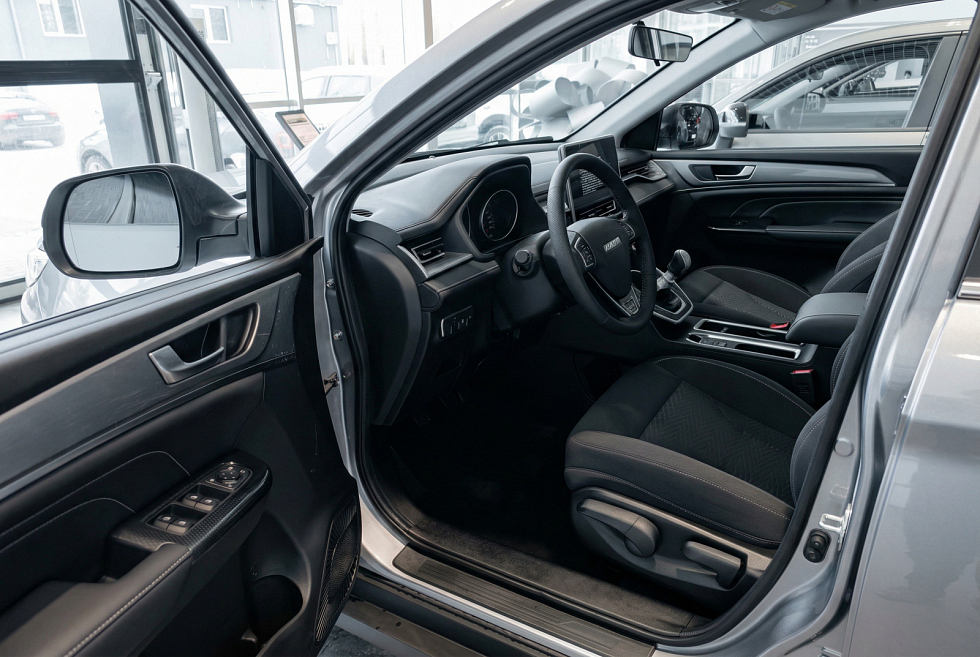 Haval M6 Оптимум, серебряный