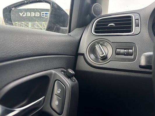 Volkswagen Polo Life, 2017 года, пробег 118538 км