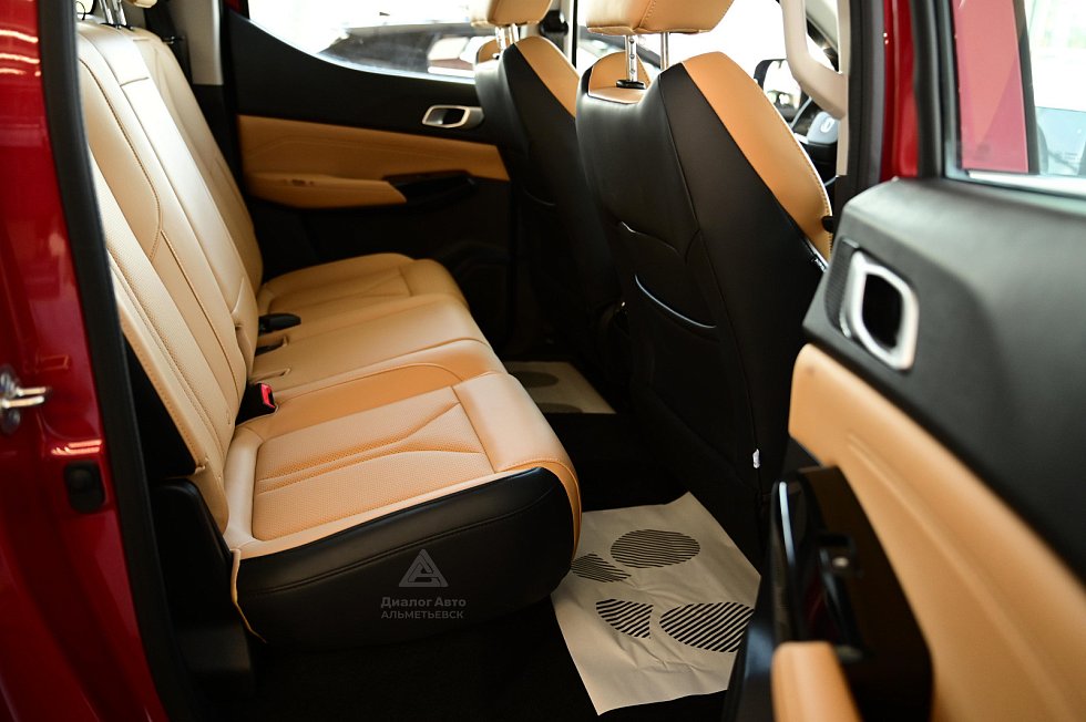 Changan Hunter Plus Люкс, красный