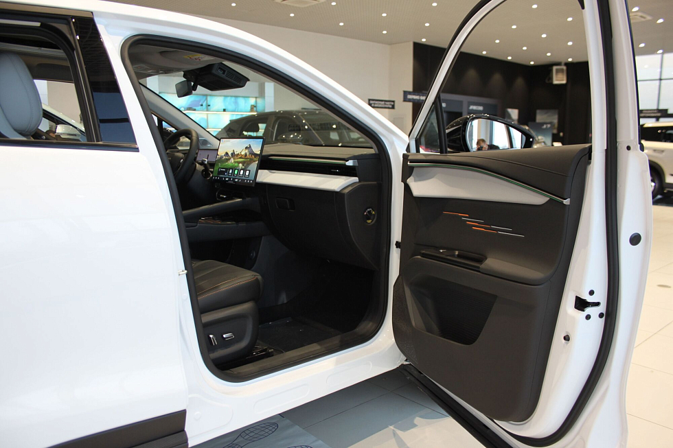 Omoda C5 , белый