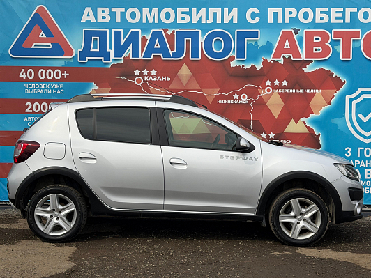 Renault Sandero Confort, 2016 года, пробег 82595 км