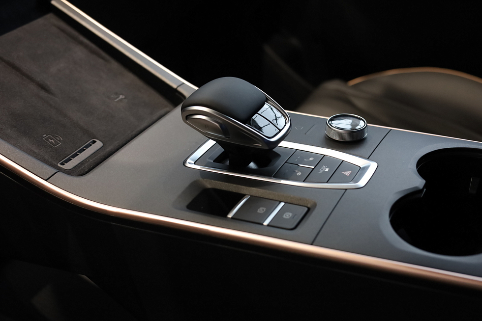 Omoda C5 Актив, белый